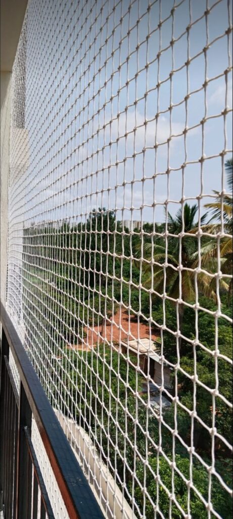 Balcony safety nets